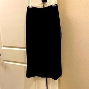 Black shear skirt with free flowing panels.